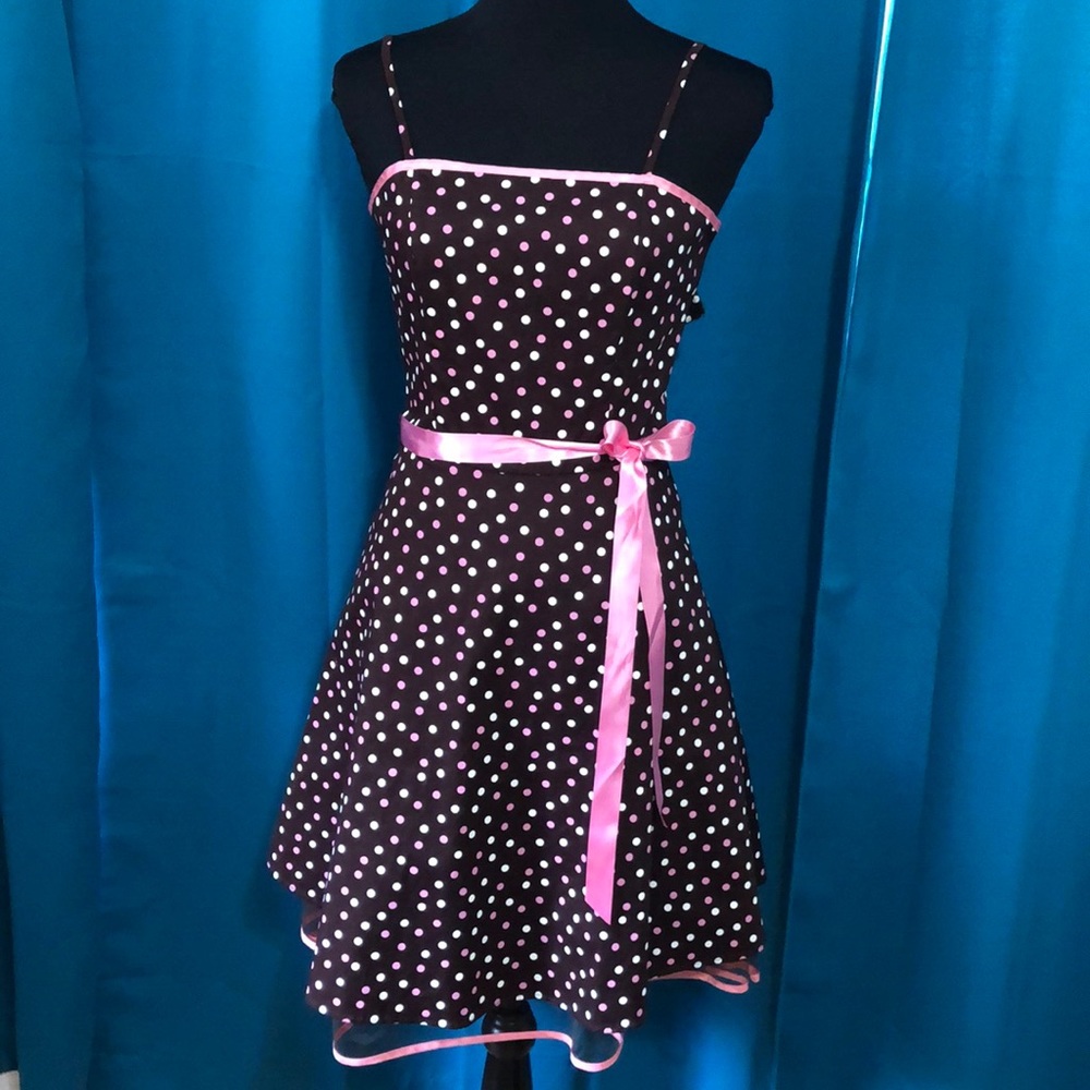 Summer dress, brown, with pink/white Polk a dots💗